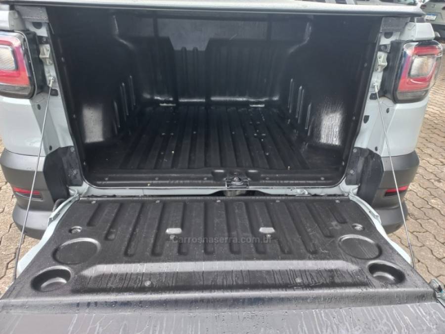 FIAT - STRADA - 2023/2023 - Cinza - R$ 116.990,00