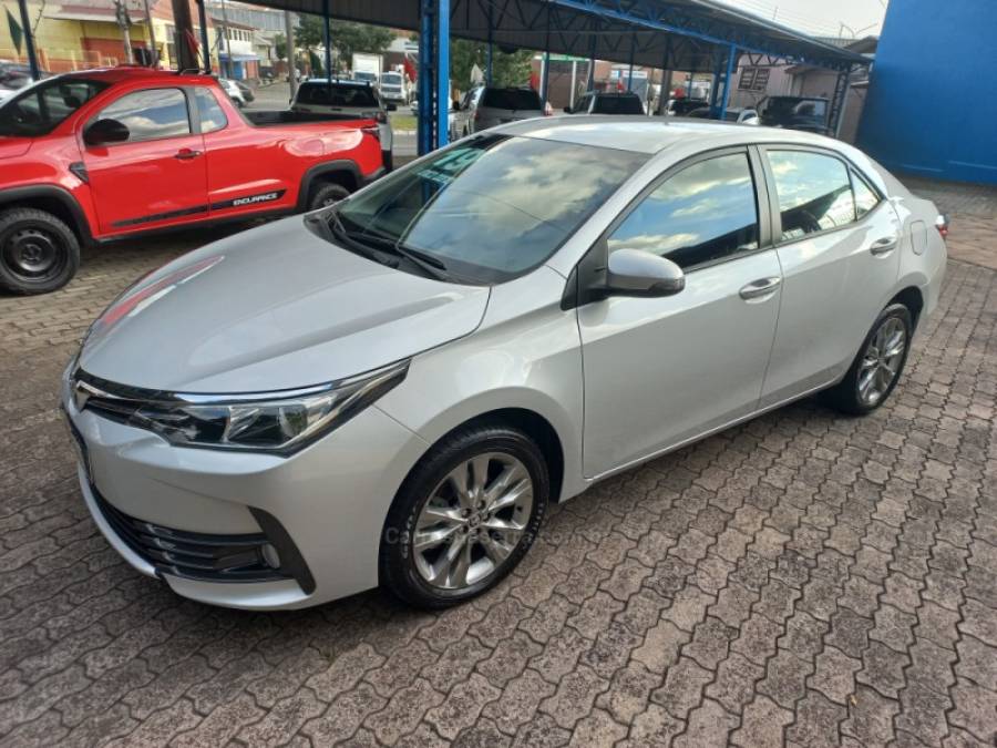 TOYOTA - COROLLA - 2019/2019 - Prata - R$ 107.990,00