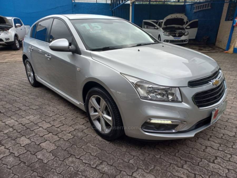 CHEVROLET - CRUZE - 2015/2015 - Prata - R$ 63.990,00