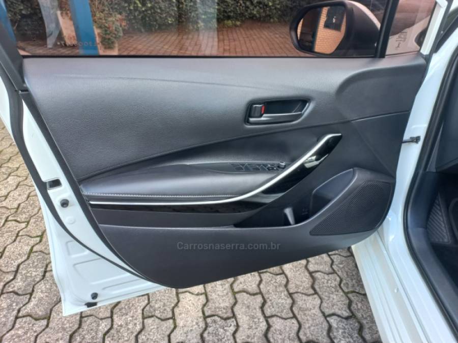 TOYOTA - COROLLA - 2020/2020 - Branca - R$ 118.990,00
