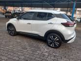 NISSAN - KICKS - 2022/2022 - Branca - R$ 104.990,00