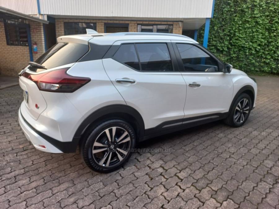 NISSAN - KICKS - 2022/2022 - Branca - R$ 104.990,00