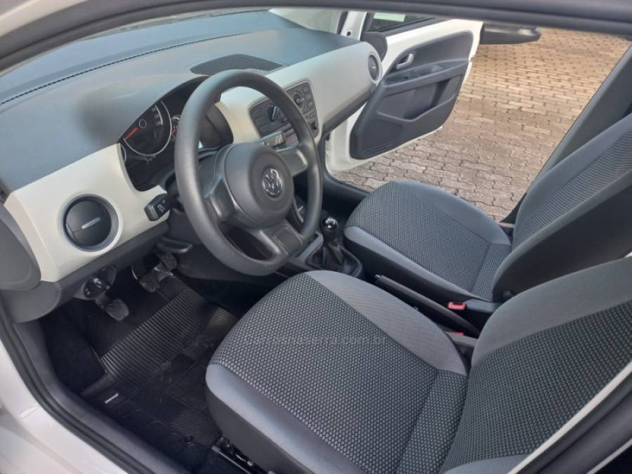 VOLKSWAGEN - UP - 2017/2017 - Branca - R$ 57.990,00