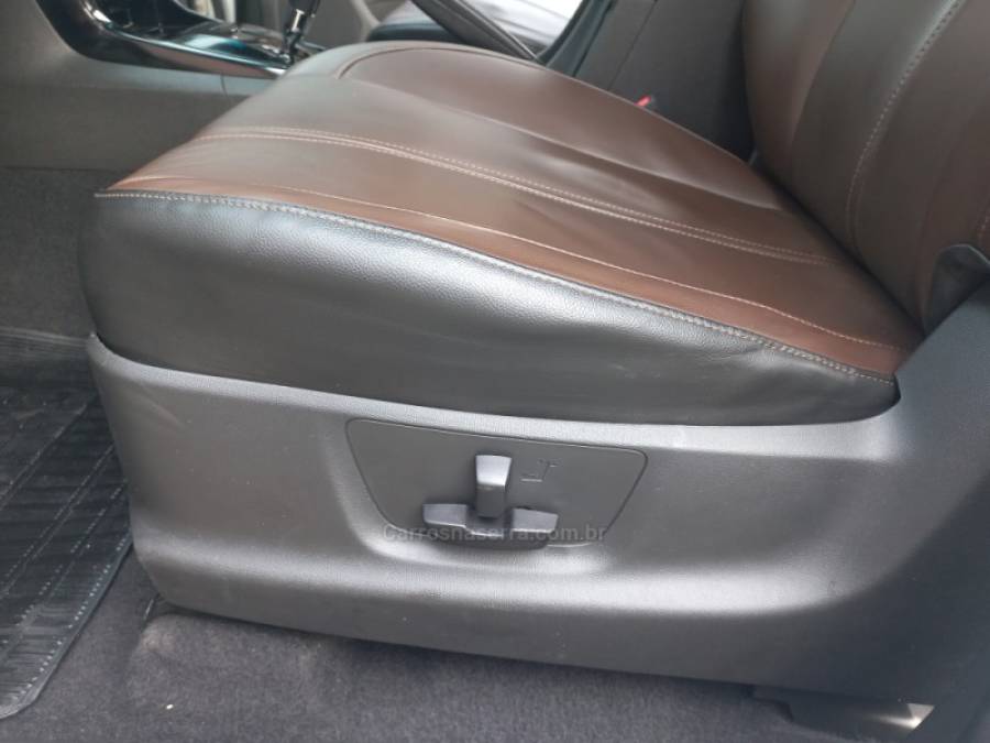 CHEVROLET - S10 - 2016/2016 - Branca - R$ 139.990,00