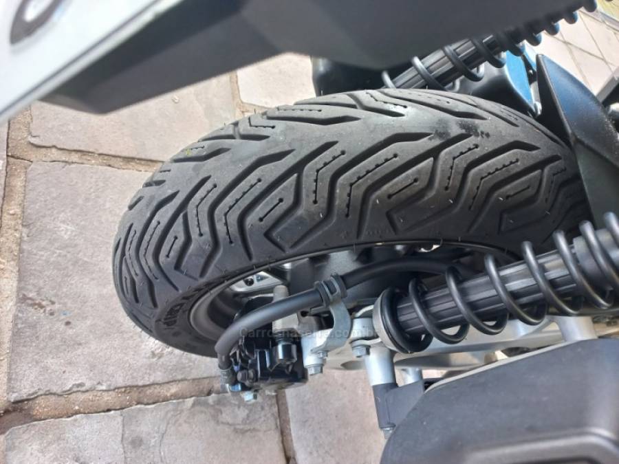 HONDA - ADV 150 - 2021/2021 - Branca - R$ 21.990,00