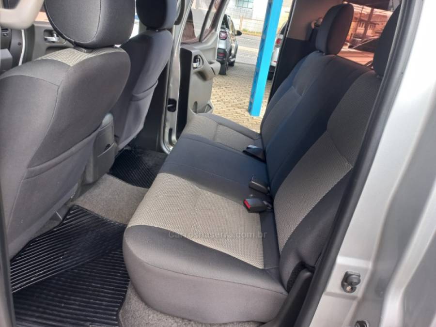 NISSAN - FRONTIER - 2014/2014 - Prata - R$ 89.990,00