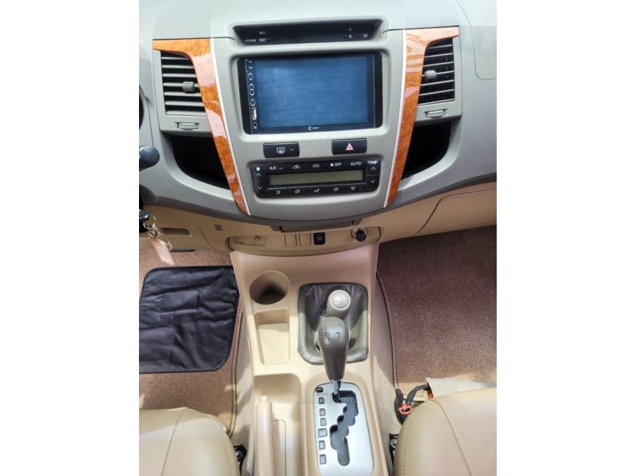 TOYOTA - HILUX SW4 - 2009/2009 - Prata - R$ 109.900,00