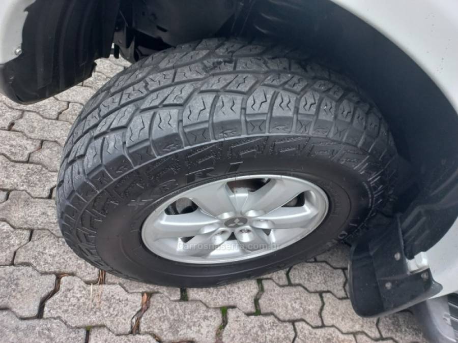 MITSUBISHI - L200 TRITON - 2013/2013 - Branca - R$ 120.000,00