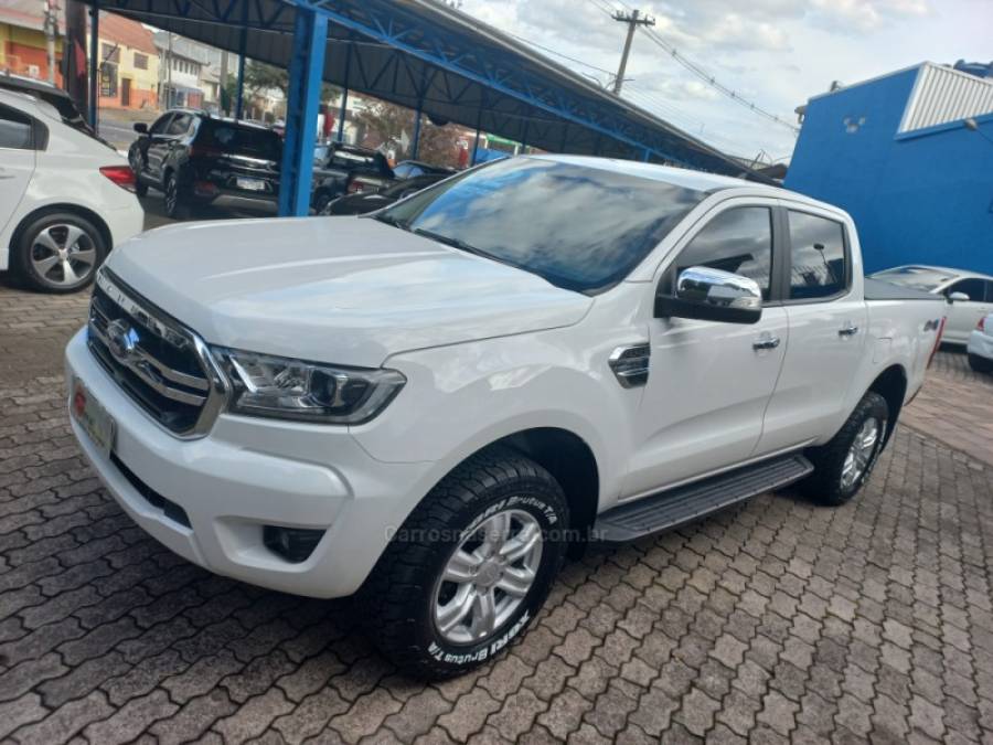 FORD - RANGER - 2022/2022 - Branca - R$ 176.990,00