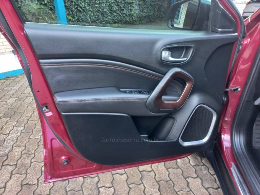 FIAT - TORO - 2018/2018 - Vermelha - R$ 103.990,00