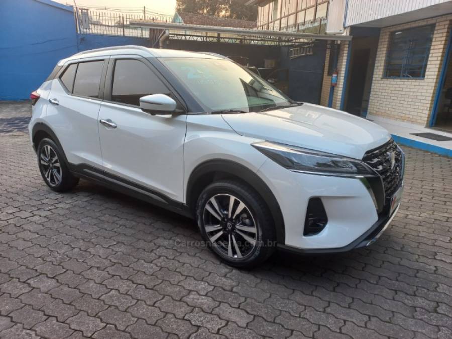 NISSAN - KICKS - 2022/2022 - Branca - R$ 104.990,00