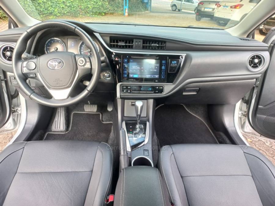 TOYOTA - COROLLA - 2019/2019 - Prata - R$ 107.990,00
