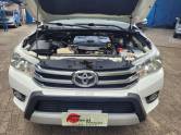 TOYOTA - HILUX - 2017/2017 - Branca - R$ 169.000,00