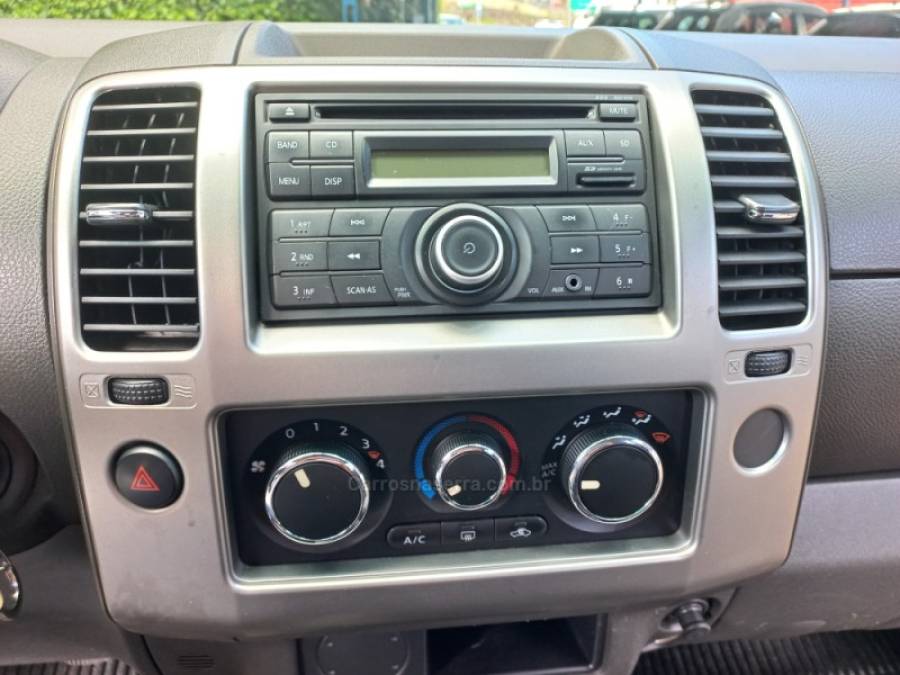 NISSAN - FRONTIER - 2014/2014 - Prata - R$ 89.990,00