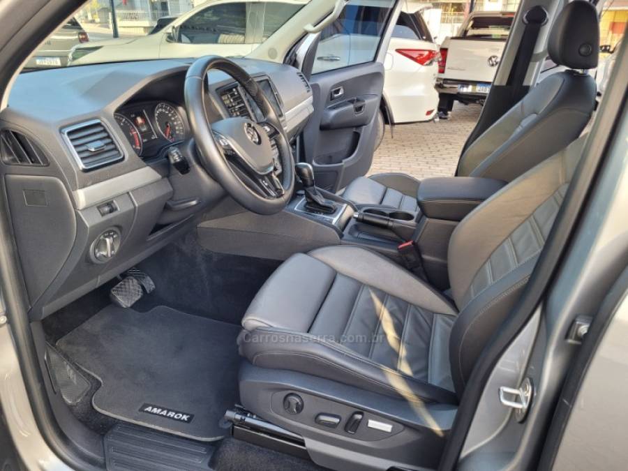 VOLKSWAGEN - AMAROK - 2023/2023 - Cinza - R$ 205.000,00