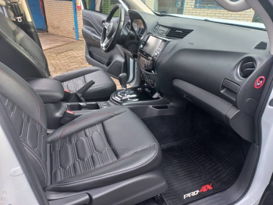 NISSAN - FRONTIER - 2023/2023 - Branca - R$ 219.990,00