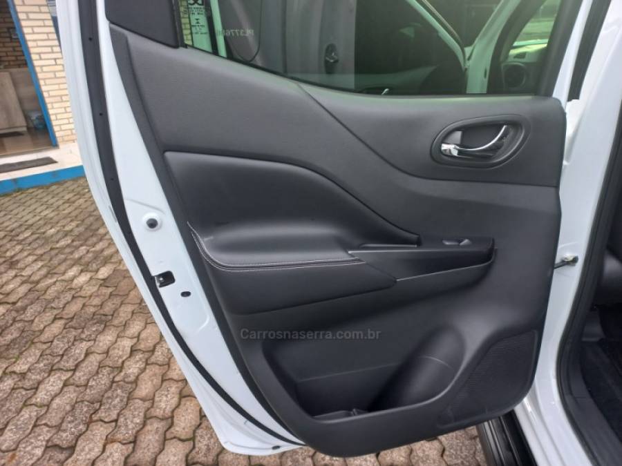 NISSAN - FRONTIER - 2023/2023 - Branca - R$ 219.990,00