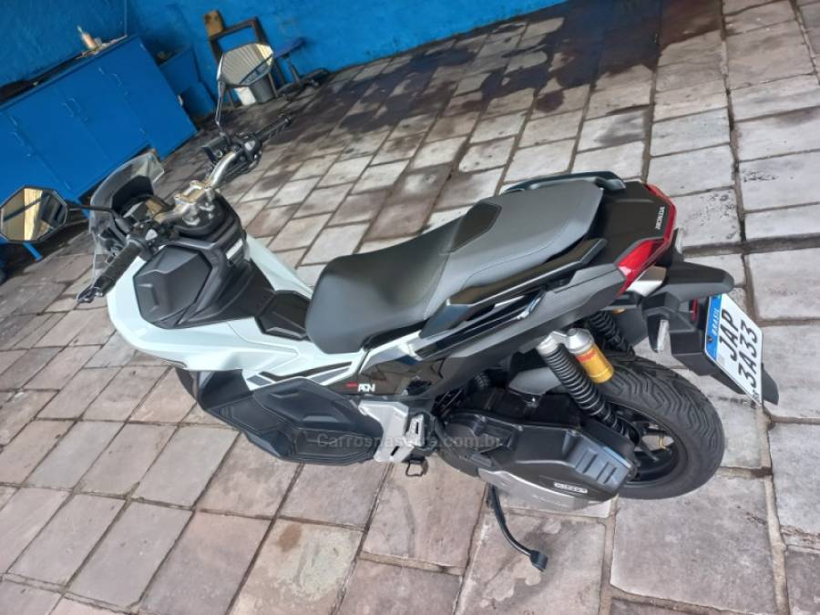 HONDA - ADV 150 - 2021/2021 - Branca - R$ 21.990,00