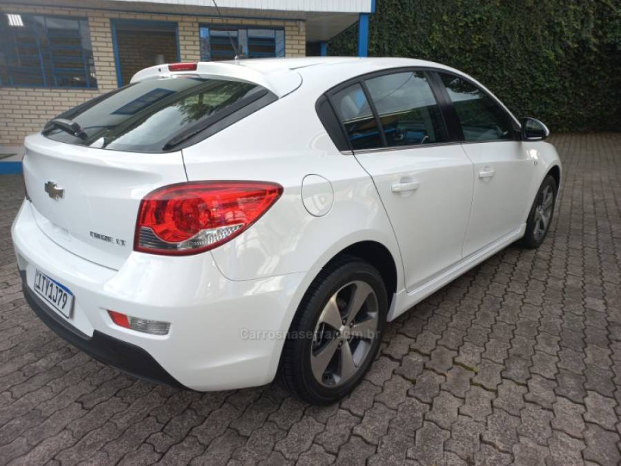 CHEVROLET - CRUZE - 2012/2013 - Branca - R$ 64.000,00