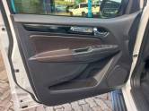 CHEVROLET - S10 - 2020/2020 - Branca - R$ 175.000,00