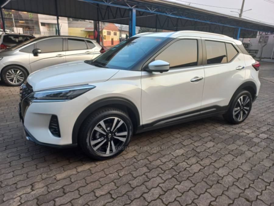 NISSAN - KICKS - 2022/2022 - Branca - R$ 104.990,00