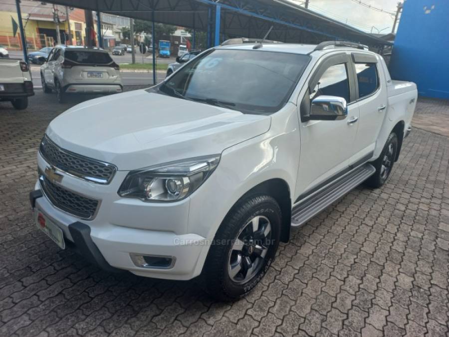CHEVROLET - S10 - 2016/2016 - Branca - R$ 139.990,00