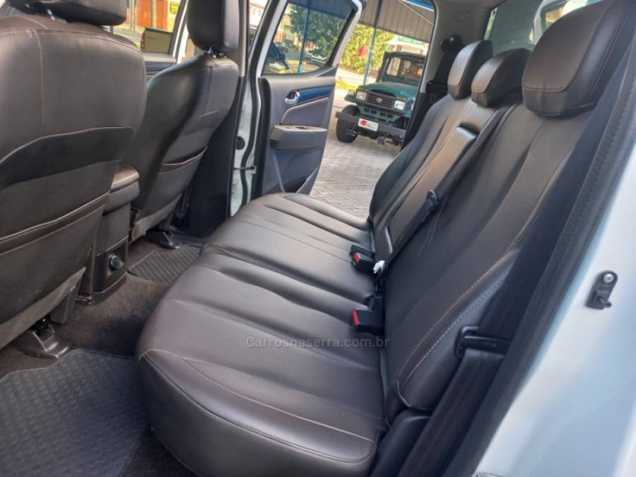 CHEVROLET - S10 - 2020/2020 - Branca - R$ 175.000,00