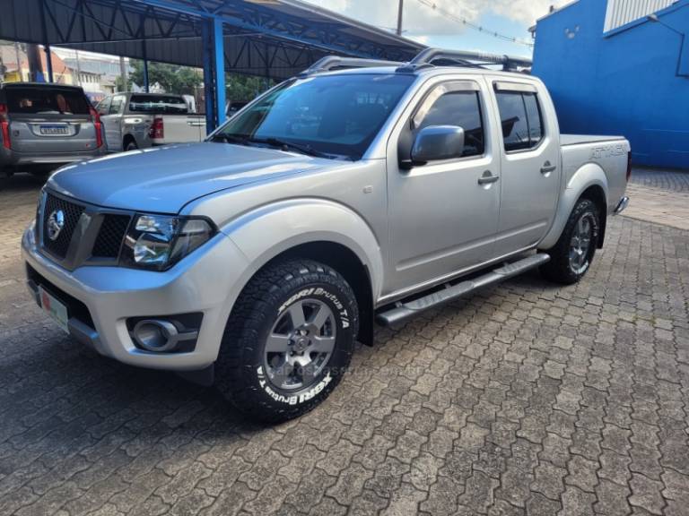 NISSAN - FRONTIER - 2016/2016 - Prata - R$ 120.000,00