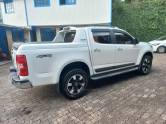 CHEVROLET - S10 - 2016/2016 - Branca - R$ 139.990,00