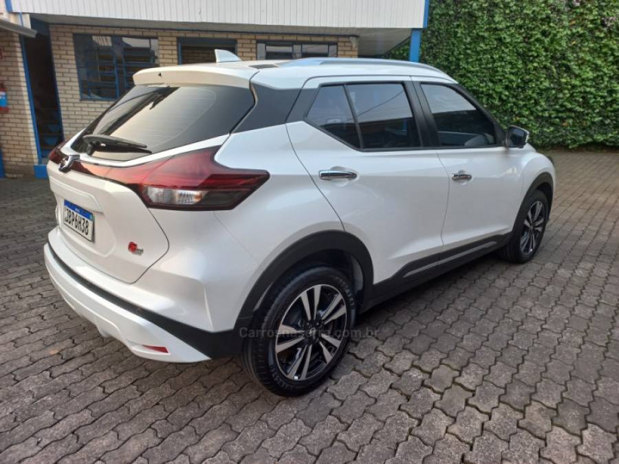 NISSAN - KICKS - 2022/2022 - Branca - R$ 104.990,00