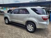 TOYOTA - HILUX SW4 - 2009/2009 - Prata - R$ 109.900,00
