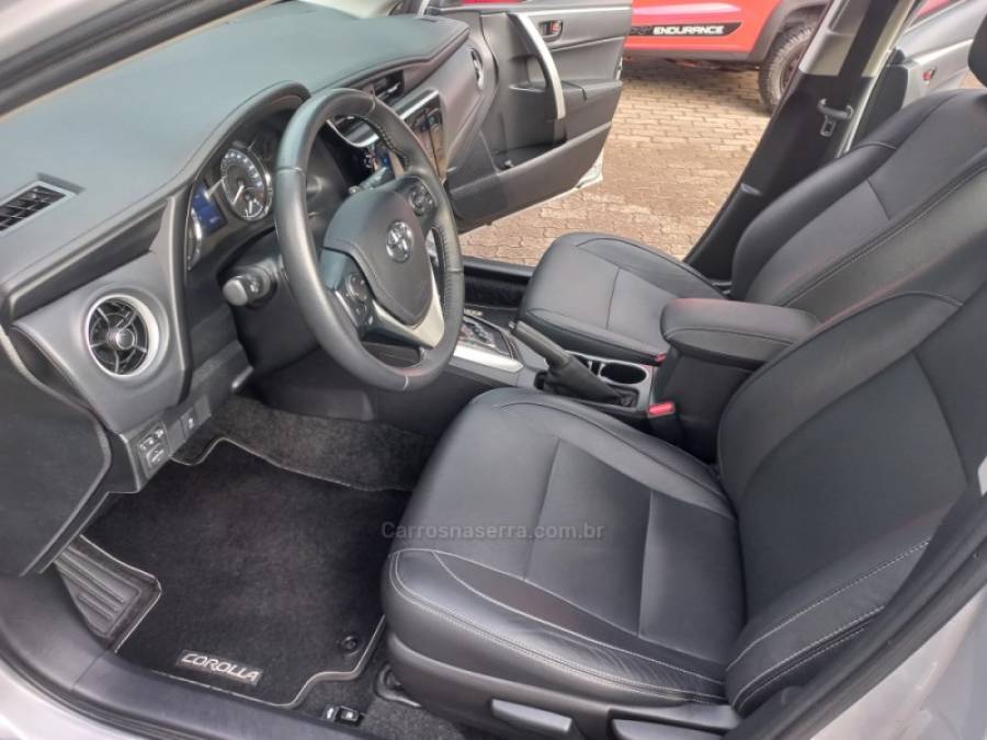 TOYOTA - COROLLA - 2019/2019 - Prata - R$ 107.990,00