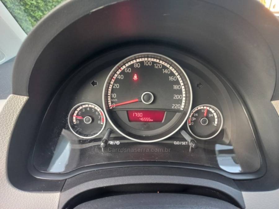 VOLKSWAGEN - UP - 2017/2017 - Branca - R$ 57.990,00