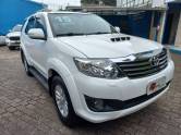 TOYOTA - HILUX SW4 - 2015/2015 - Branca - R$ 149.990,00