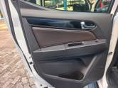 CHEVROLET - S10 - 2020/2020 - Branca - R$ 175.000,00