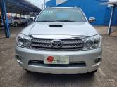 TOYOTA - HILUX SW4 - 2009/2009 - Prata - R$ 109.900,00