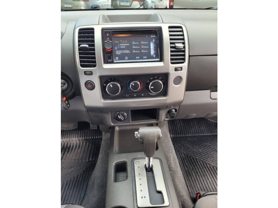 NISSAN - FRONTIER - 2016/2016 - Prata - R$ 120.000,00