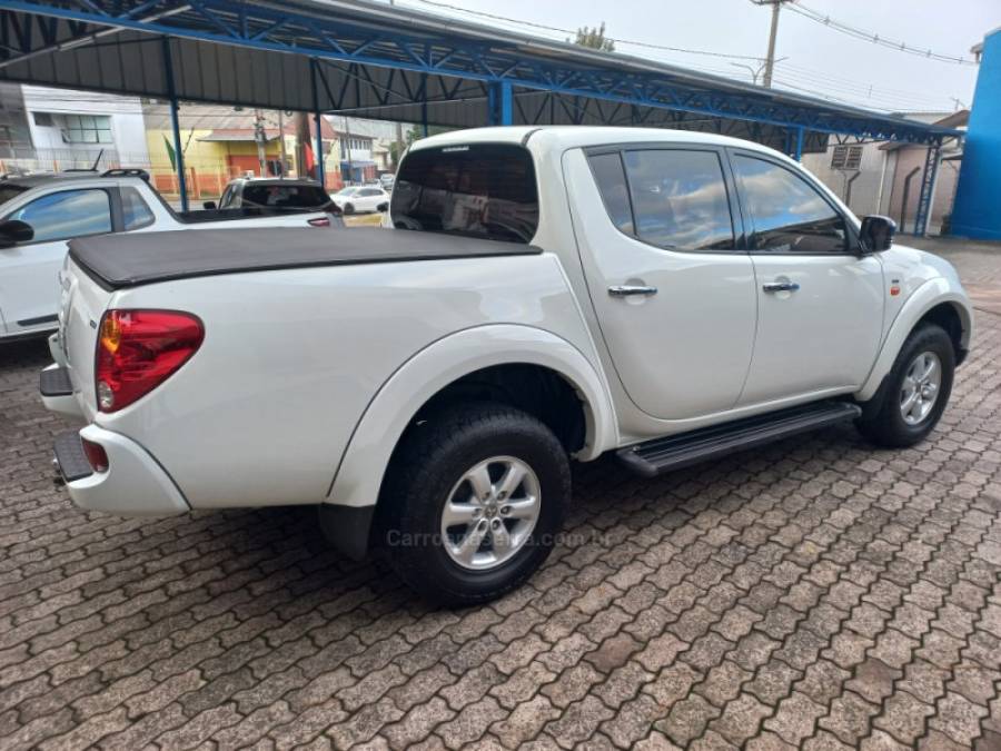 MITSUBISHI - L200 TRITON - 2013/2013 - Branca - R$ 120.000,00