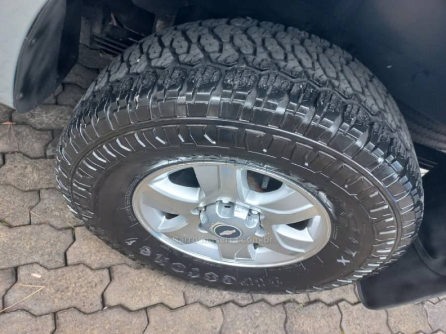 CHEVROLET - S10 - 2013/2013 - Prata - R$ 88.000,00