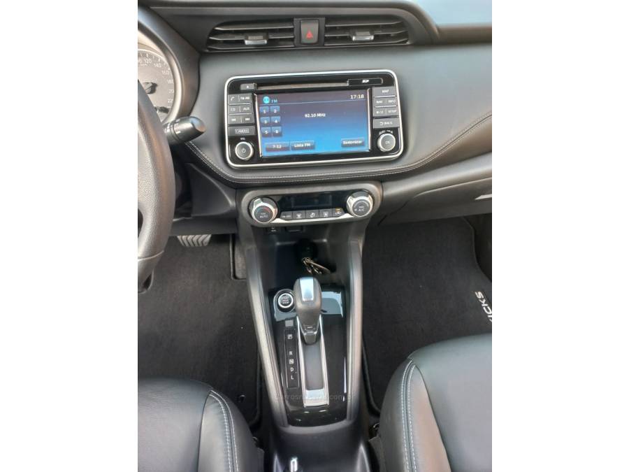 NISSAN - KICKS - 2017/2017 - Prata - R$ 79.990,00