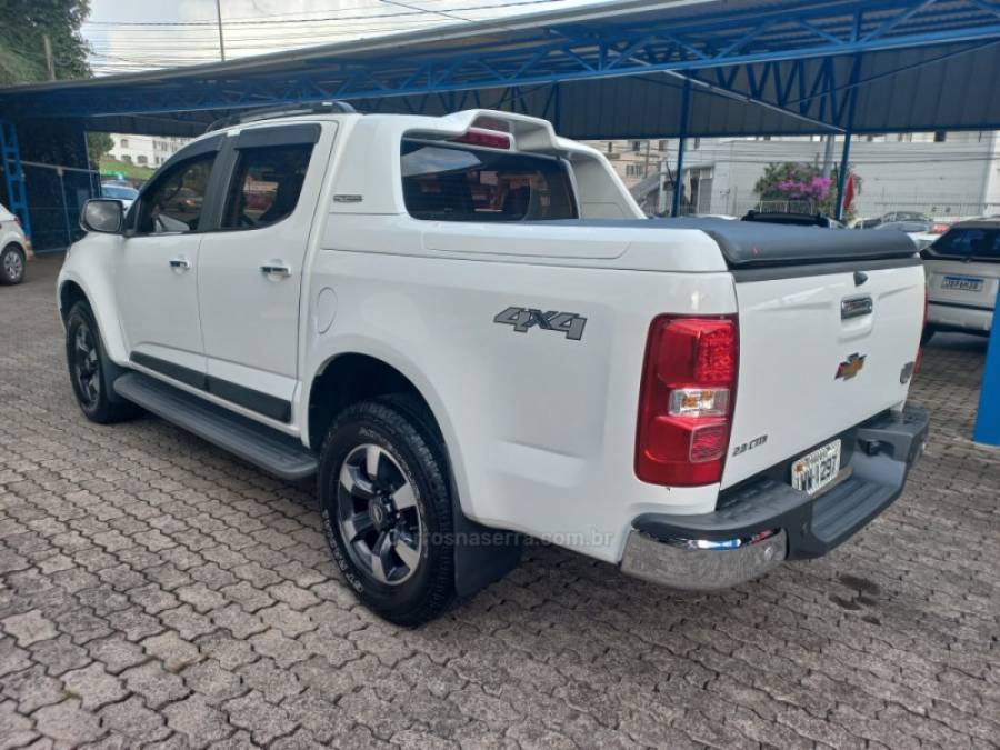 CHEVROLET - S10 - 2016/2016 - Branca - R$ 139.990,00