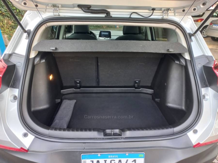 CHEVROLET - TRACKER - 2021/2021 - Prata - R$ 108.990,00