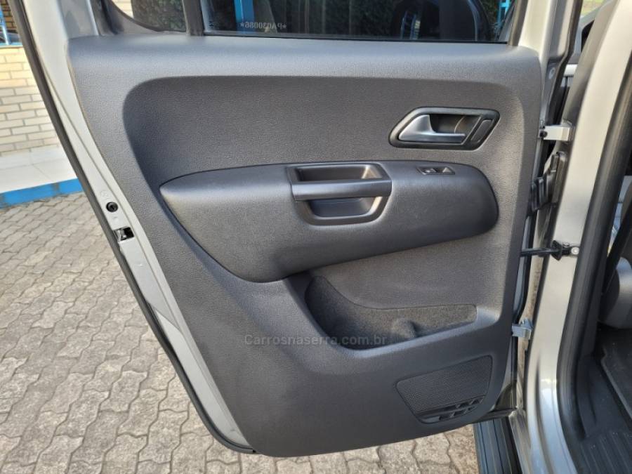 VOLKSWAGEN - AMAROK - 2023/2023 - Cinza - R$ 205.000,00