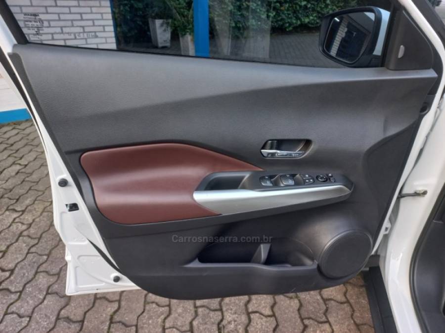 NISSAN - KICKS - 2022/2022 - Branca - R$ 104.990,00