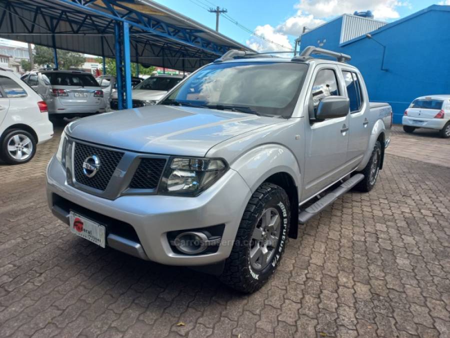 NISSAN - FRONTIER - 2014/2014 - Prata - R$ 89.990,00