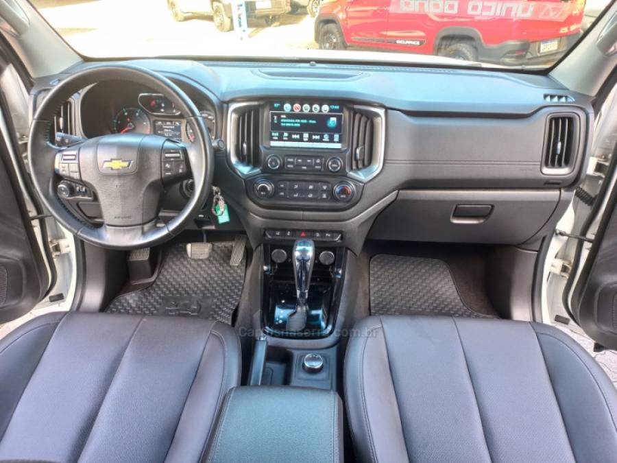 CHEVROLET - S10 - 2020/2020 - Branca - R$ 175.000,00