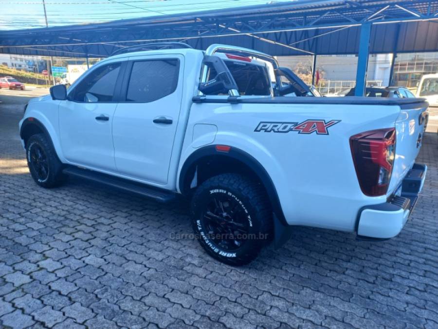 NISSAN - FRONTIER - 2023/2023 - Branca - R$ 219.990,00