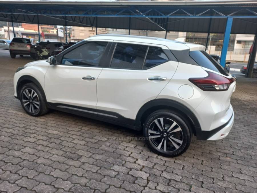 NISSAN - KICKS - 2022/2022 - Branca - R$ 104.990,00