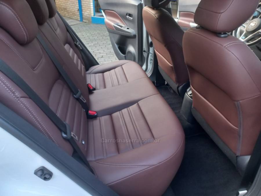 NISSAN - KICKS - 2022/2022 - Branca - R$ 104.990,00