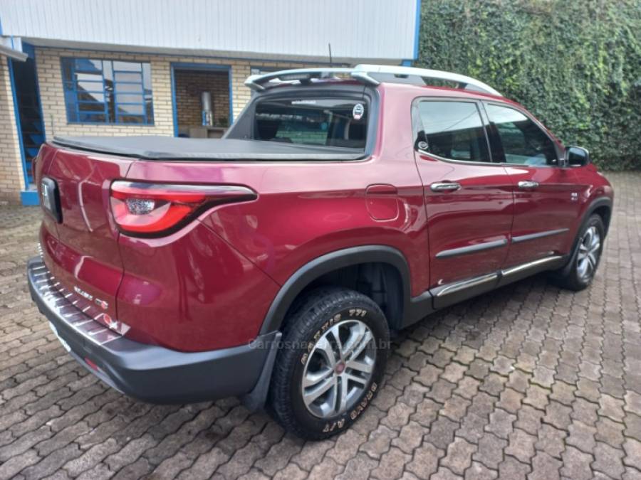 FIAT - TORO - 2018/2018 - Vermelha - R$ 103.990,00